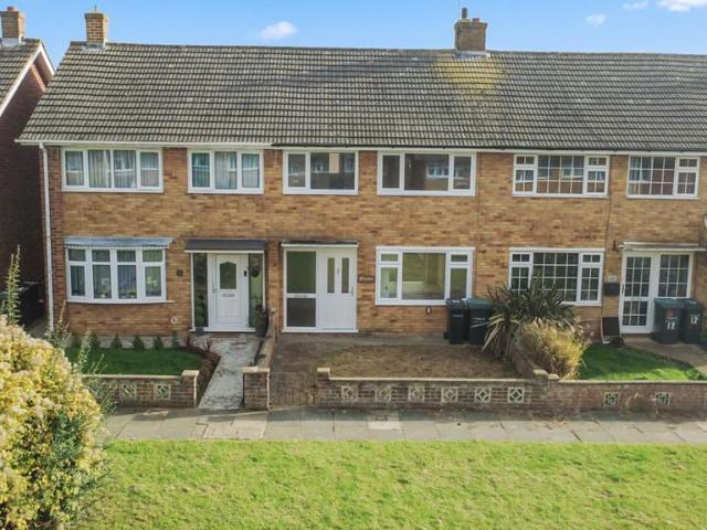 Salcote Road, Gravesend, DA12 3 bed terraced house to rent £1,600 pcm £369 pw