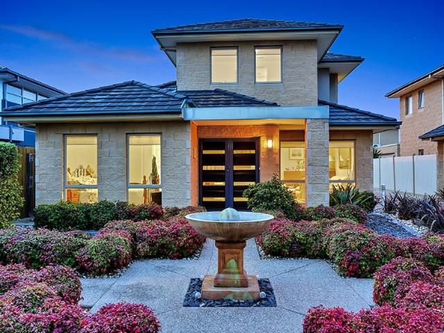 Executive Living in a Vibrant Seaside Location
