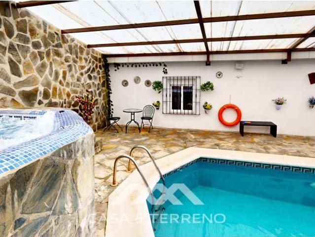 Sale Chalet Sayalonga