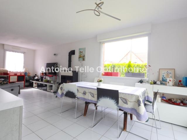 Salesches Plain pied de 3 Chambres avec garage, terrasse et jardin clos A découvrir rapidement !
