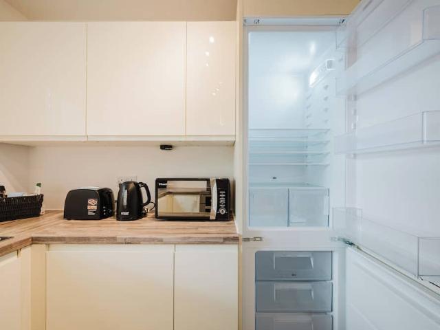 Salford, M7 1UF, United Kingdom | 4 bed house for rent #153435106 | Rentberry