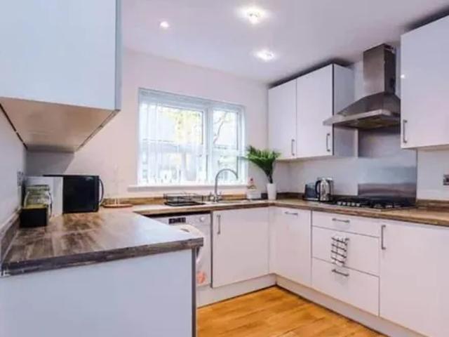 Salford, M7 1AE, United Kingdom | 3 bed apartment for rent #165085416 | Rentberry