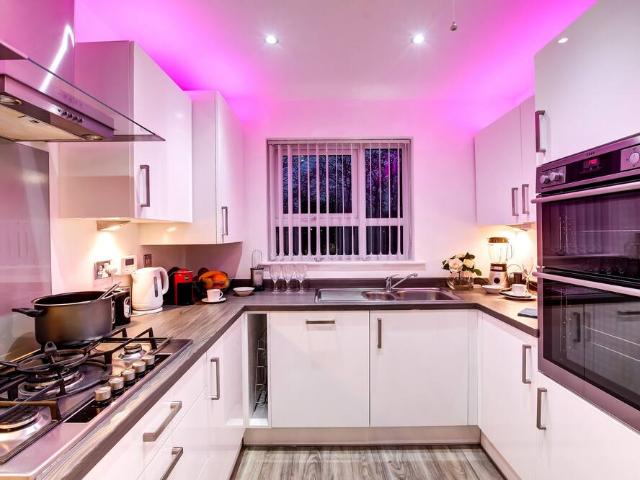 Salford, M7 1RB, United Kingdom | 6 bed house for rent #98243430 | Rentberry