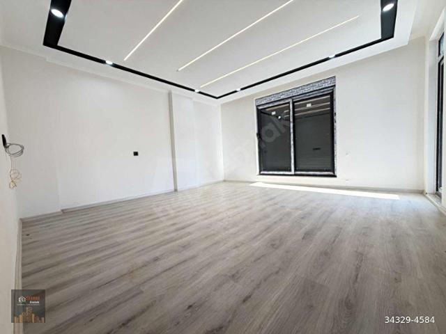 SALI PAZARI ARKASI 2+1 105m2 EBEVEYN BANYOLU GENİŞ LÜKS DAİRE