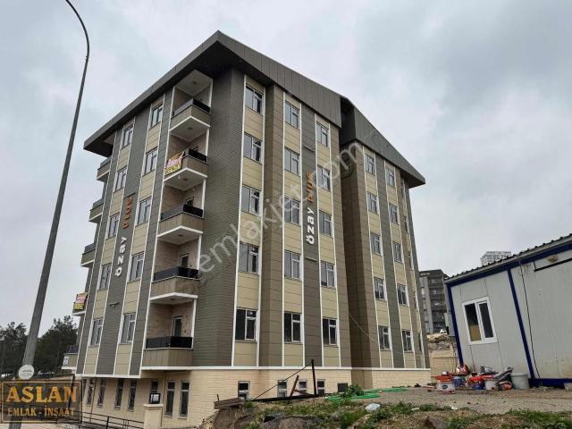 Salih Aslandan Fuar Yanı Ana Yolda Ara Kat Kiralık Daire