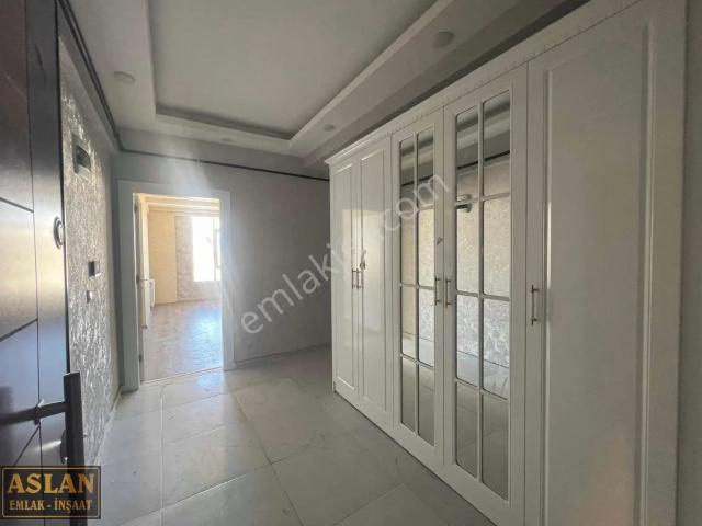 Salih Aslandan Mehmetçikte Ara Kat Geniş 3 Oda Full Daire