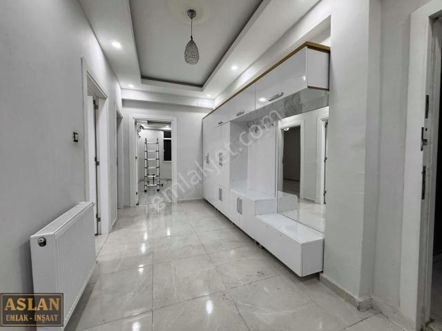 Salih Aslandan Seyrantepede 4 Oda Full Yapılı Giriş Kat Daire