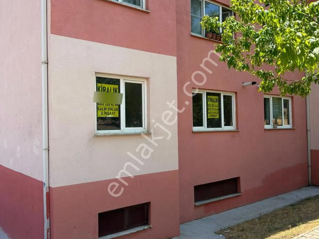 Salih Emlak 'tan Meram Gödene'de Kiralık 1+1 Yüksek Giriş Daire