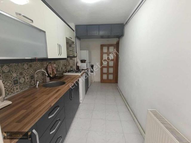 Salih İşgören Anadolu Lisesinin Arkasında Satılık 3 + 1 Daire