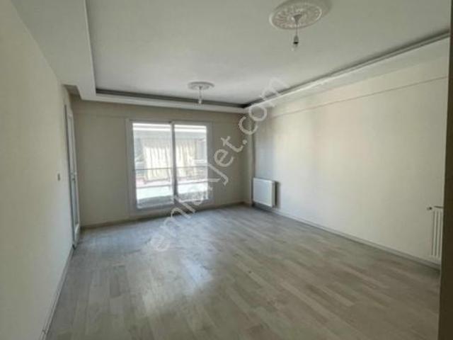 Salihli Mithatpaşa Mahallesinde Satılık 2+1