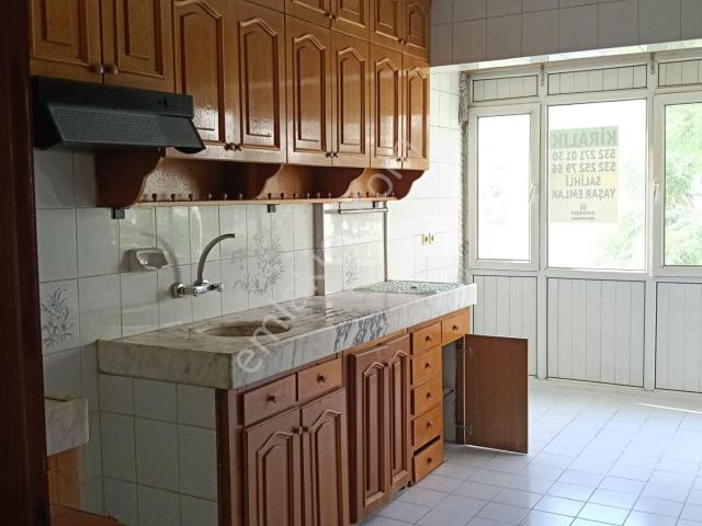 Salihli Berkay Emlaktan Cumhuriyet Mah Kiralık 3+1 Jeotermal Isıtmalı Daire
