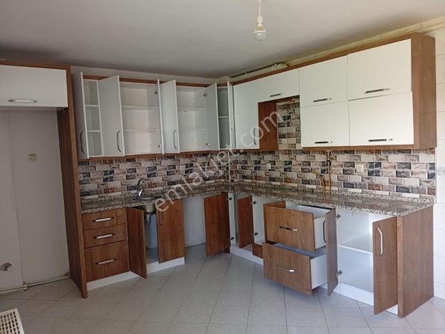 Salihli Berkay Emlaktan Güneş Mah Kiralık 3+1 Doğalgaz Isıtmalı Daire