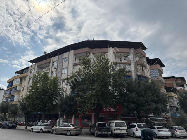 Salihli Kiralık 3+1 Daire Menderes Caddesi 5. Noter Üstü