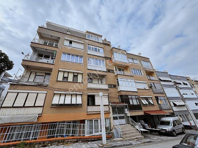 Salihli Kiralık 3+1 Daire Sağlık Mahallesi Işık Market Civarı