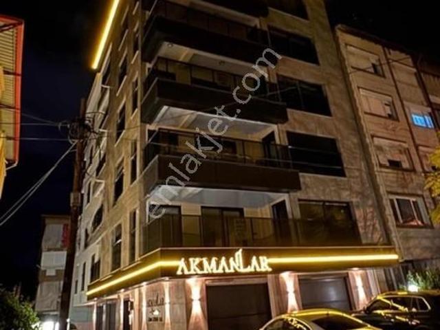 Salihli Sağlık Mahallesinde Satılık Sıfır 4+1