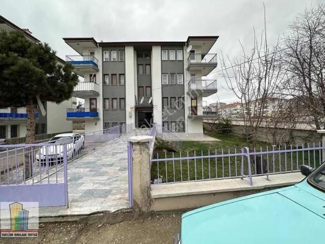 Salim Emlak'tan Satılık 3+1 Daire, 130m², Merkezi Konum