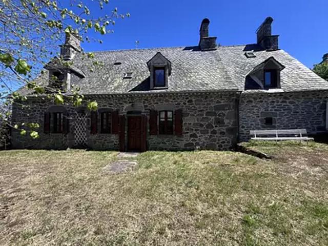 Salins 15200 Achat / Vente maison 4 pièces t4