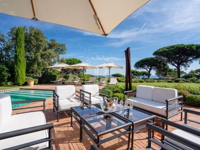 SALINS VILLA 7 CHAMBRES PISCINE