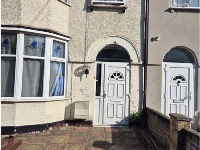 Salisbury Avenue, Barking IG11, 3 bed terraced house to rent, £2,100 pcm | PrimeLocation