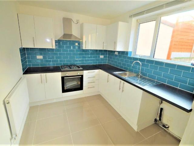 Salisbury Avenue, London IG11, 4 bed property to rent, £2,600 pcm | PrimeLocation