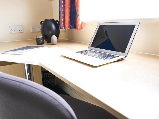 Salisbury Avenue, Stoke On Trent ST1 1 bed in a flat share to rent £559 pcm £129 pw