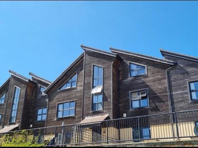 Salisbury House, Bristol, BS6 2 bed flat to rent £1,500 pcm £346 pw
