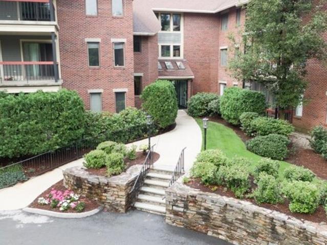 Salisbury St Apt,worcester, Condo For Sale