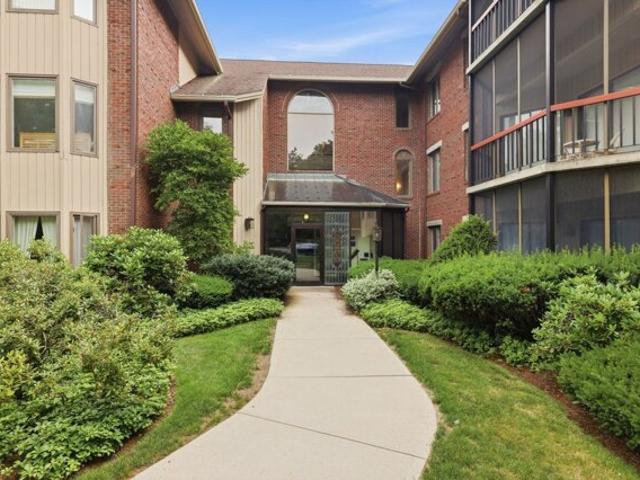 Salisbury St Apt,worcester, Condo For Sale