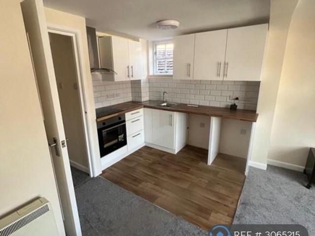 Salisbury Street, Blandford Forum, DT11 1 bed flat to rent £795 pcm £183 pw