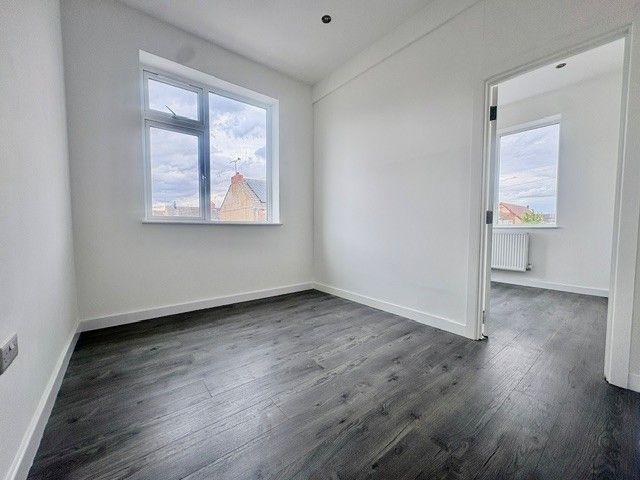 Salisbury Street, Swindon SN1, 2 bed flat to rent, £1,000 pcm | PrimeLocation