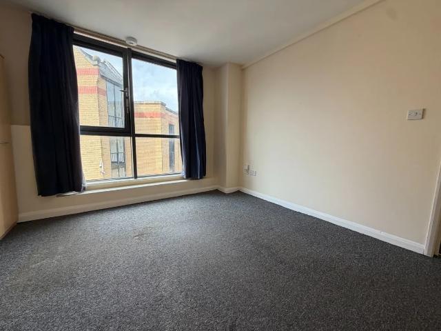 Salisbury Street, Southampton SO15, 2 bed flat to rent, £950 pcm | PrimeLocation