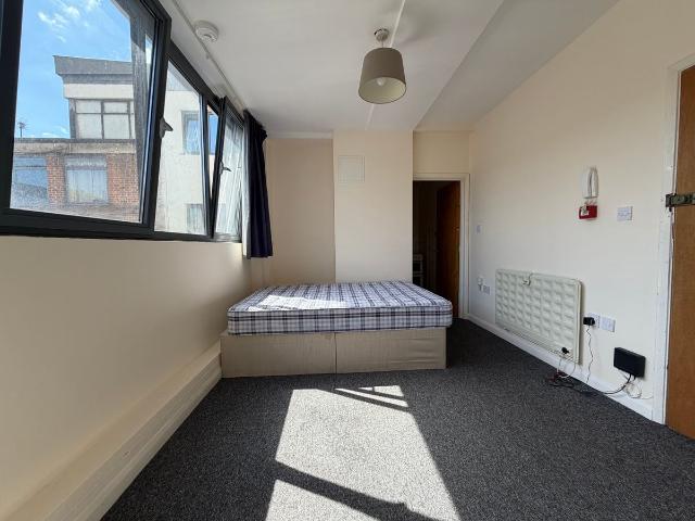Salisbury Street, Southampton SO15, Studio to rent, £675 pcm | PrimeLocation