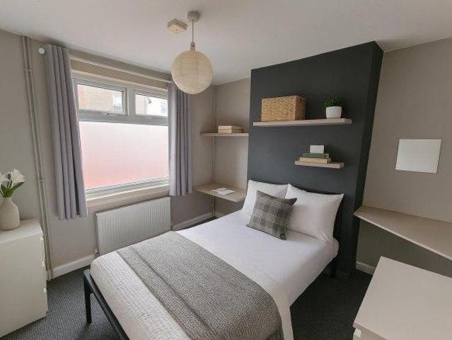 Salisbury Street 3 bed house share to rent £1,647 pcm £380 pw