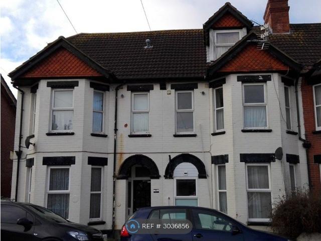 Salisbury Road, Bournemouth BH1, 2 bed flat to rent, £1,083 pcm | PrimeLocation