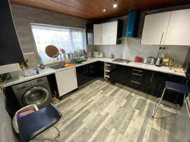 Salisbury Road, Hounslow, Greater London TW4, 3 bed maisonette to rent, £2,000 pcm | PrimeLocation
