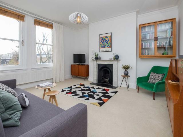 Salisbury Road, Hove BN3, 2 bed flat to rent, £1,950 pcm | PrimeLocation