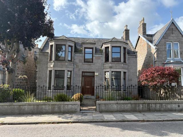 Salisbury Terrace, West End. 5 bed detached house to rent £2,300 pcm £531 pw
