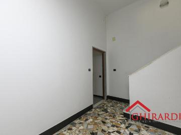 Salita Cataldi 26 7 vani 135mq