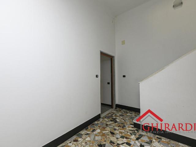 Salita Cataldi 26 7 vani 135mq