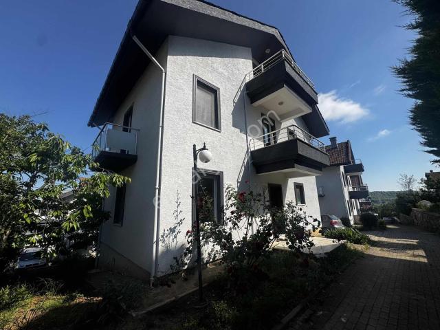 Salkım Sitesi Bahçeli Mütakil Villa