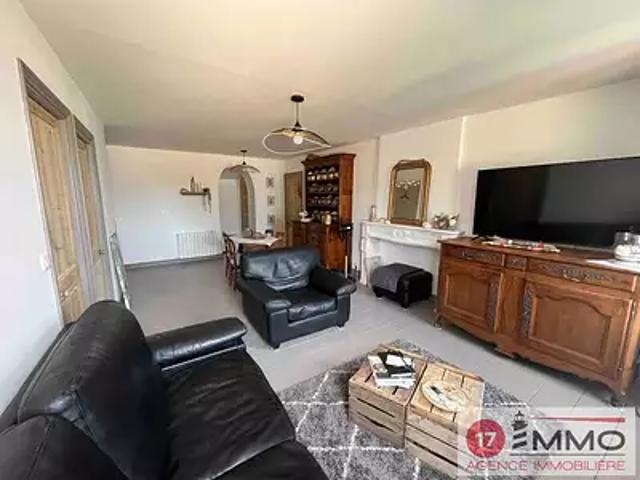 Salles sur Mer 17220 Location appartement 3 pièces t3 au dernier étage parking