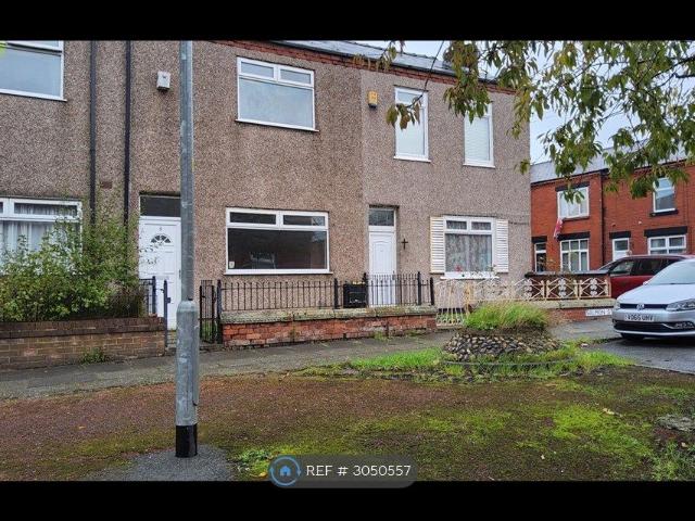 Salmon St, Wigan WN1, 2 bed terraced house to rent, £800 pcm | PrimeLocation