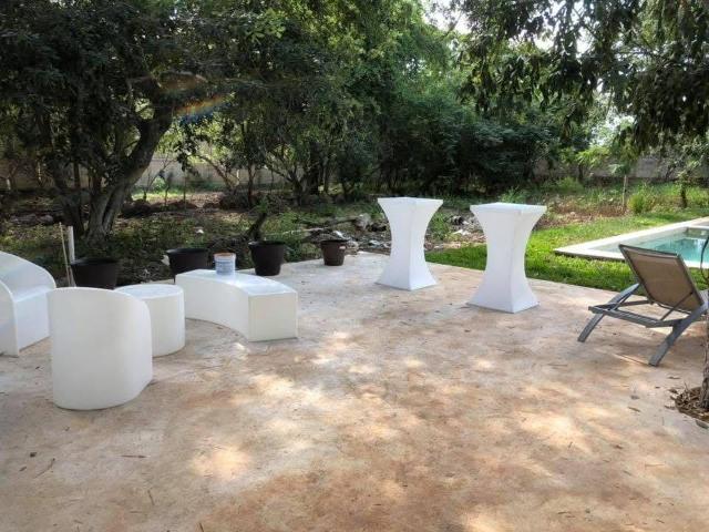 SALON DE FIESTAS EN VENTA TERRENO DE 1000M APPROX AVC 2880