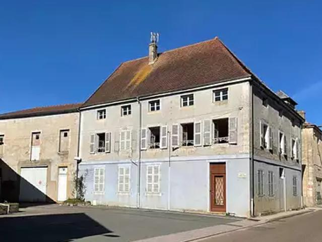 Salornay sur Guye 71250 Achat / Vente maison 10 pièces t10