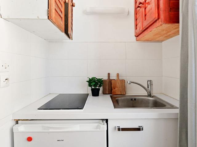 Salpétrière Suite: Stunning Parisian Studio Apartment, Paris Amsterdam Apartments for Rent