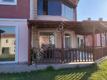 Sapanca, Sakarya, Marmara Bölgesi - Uüzme havuzu