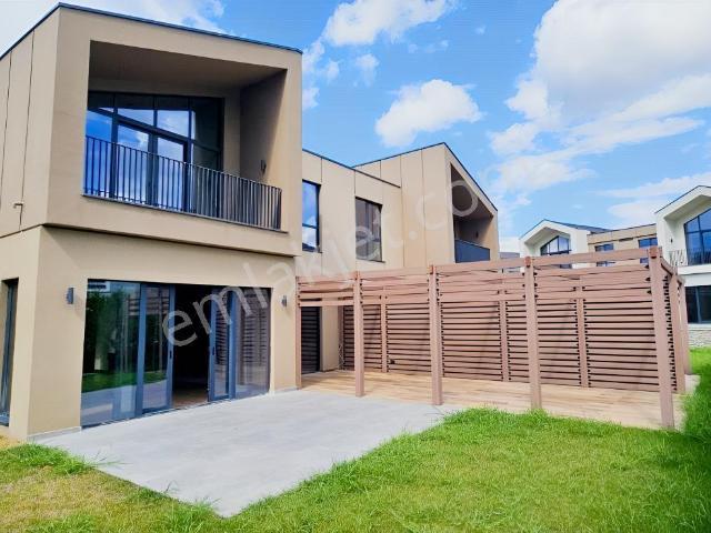 Sapanca Kırkpınar Nef Sitesinde B Tipi Satılık Villa