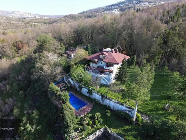 Sapanca Yanık'ta Göl Manzaralı 2845 Metre²arsa İçinde Lüx Villa!