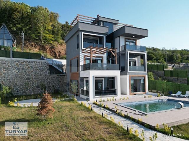 SAPANCADA MANZARA VE TASARIM İLE ETKİLEYİCİ 1 DÖNÜM ARSADA VİLLA