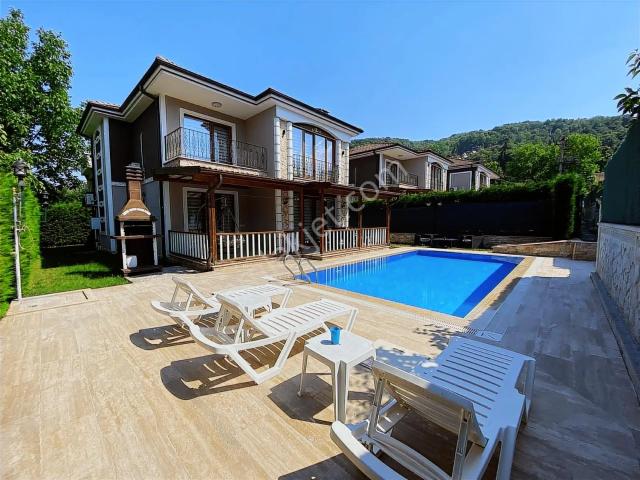 Sapanca'da Müstakil Havuzlu Villa/sakarya Royal'den